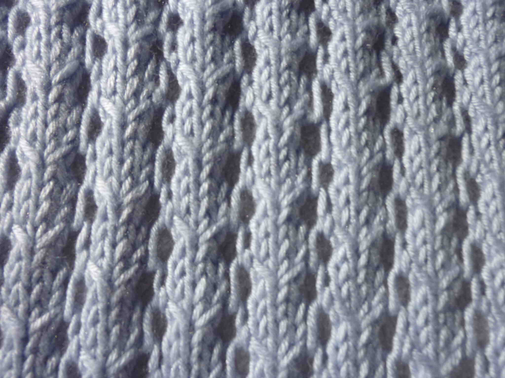 Comment tricoter facilement une écharpe en laine?