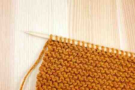 Comment tricoter facilement une écharpe en laine?