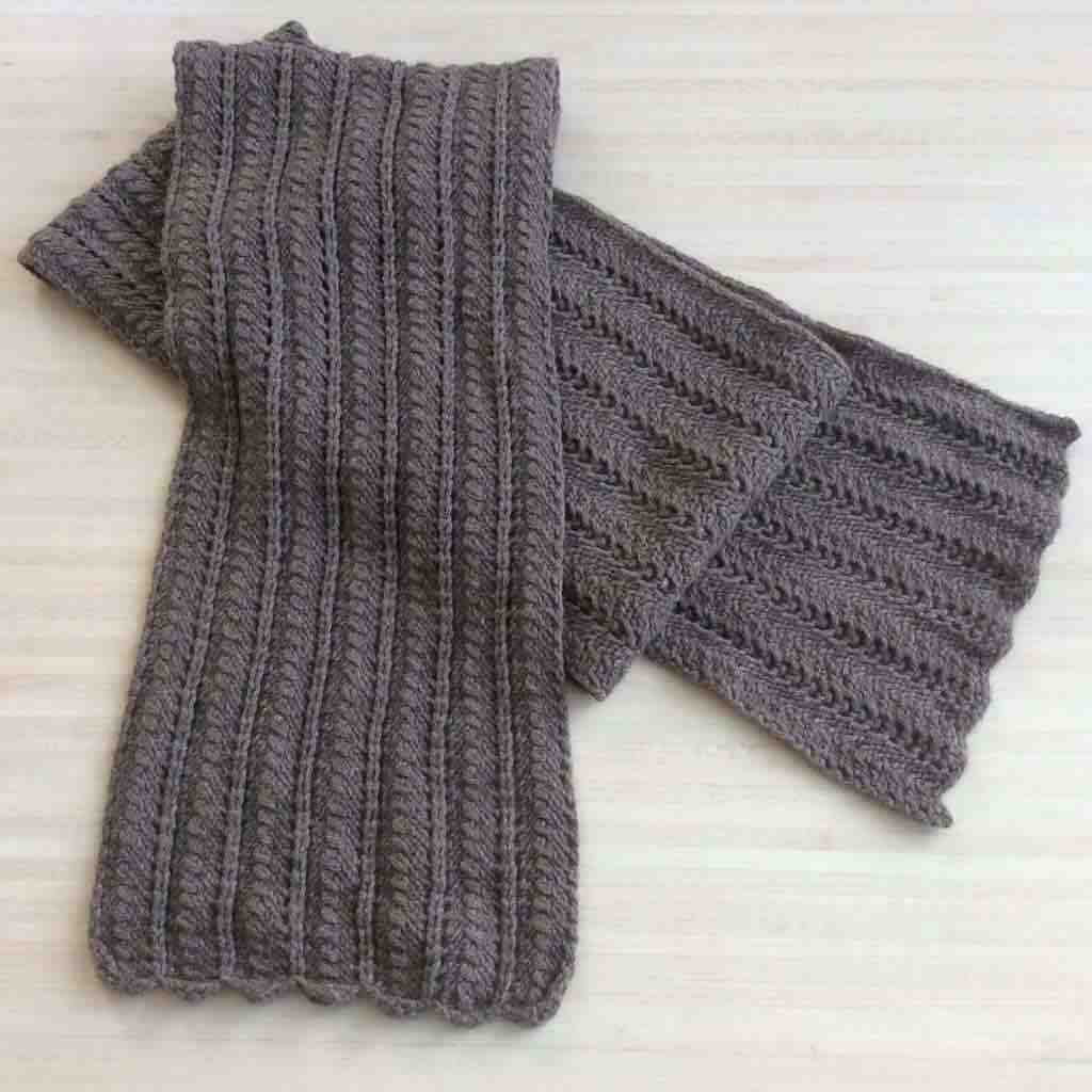 Comment tricoter une écharpe en laine pour homme ?